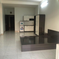 Cần Pass Lại Phòng 40M2 Rộng Thoáng Mát Có Ban Công