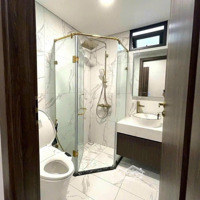 Cho Thuê Gấp Căn 2 Phòng Ngủ- 2 Vệ Sinh11 Triệu Tầng Cao View Đẹp Sunsshine Sky City