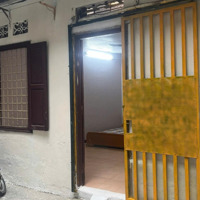 Cho Thuê Nhà Riêng View Đẹp Tại Nhà Số 4 Ngách 41/77 Ngõ 84 Phố Đại La, 4,5 Triệu, 29M2