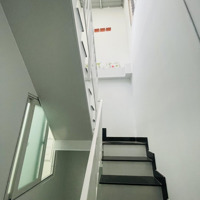 Giáp Quận 10, Ngang 4M Dài 15M, Đúc 3 Tầng, 3 Phòng Ngủ Trung Tâm Tân Bình - Cmt8, Giá Bán 8,6 Tỷ