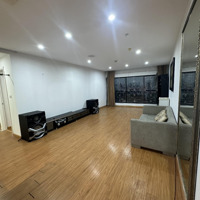 Căn Hộ Rộng Rãi Tiện Nghi, Thoáng Mát Nhiều Ánh Sáng. View Nhìn Ra Đường Nguyễn Chí Thanh