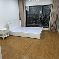 Căn Hộ Rộng Rãi Tiện Nghi, Thoáng Mát Nhiều Ánh Sáng. View Nhìn Ra Đường Nguyễn Chí Thanh