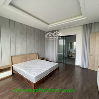Cho Thuê Biệt Thự Rộng Rãi 5 Phòng Ngủ, Đầy Đủ Nội Thất Ở Hồ Tây