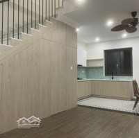 Cho Thuê Nhà Full Nội Thất Cao Cấp Mới 100%. Khu Suncasa Visip2.Mặt Tiềnđối Diện Công Viên Dân Chủ
