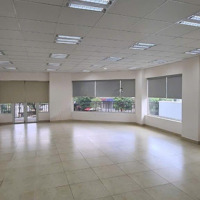 Cần Cho Thuê Nhàmặt Tiềnđường Hoàng Trọng Mậu Khu Him Lam Q.7.Diện Tích12X20M, Có Tháng Máy. Giá 150 Triệu/Th