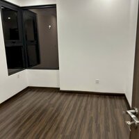 Cho thuê căn không đồ 2 ngủ có tủ bếp Hoàng Huy Commerce giá 6 triệu.