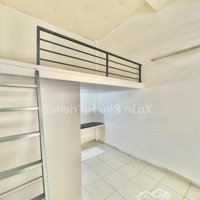 Cho Thuê Phòng Trọ Gác Cao Đứng Được Cửa Sổ Thoáng Giá Rẻ Ngay Công Viên Phần Mềm Quang Trung