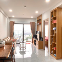 Bán Căn Hộ 2 Phòng Ngủ Gần Đầy Đủ Nội Thất, Giá Bán 1,91 Tỷ, Tầng Trung, View Landmark Rất Đẹp