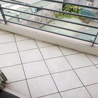 Cho thuê căn hộ 2PN, 85m2 tại Âu Cơ, Tây Hồ, ban công, view thoáng