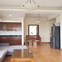 Cho thuê căn hộ 2PN, 85m2 tại Âu Cơ, Tây Hồ, ban công, view thoáng