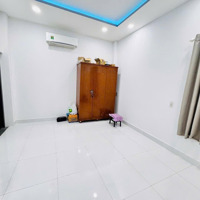 Bán Nhà 3 Tầng 144M2 Ngang 6M Gần Chung Cư Hoàng Quân, Đường Ô Tô Giá Chỉ 5,9 Tỷ