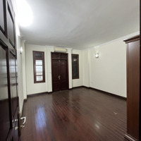 Cho Thuê Nhà Riêng Thanh Bình, 93 M2 X Nhà Mặt Tiền 12 M, Nhà Sơn Sửa Sạch Đẹp