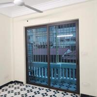 Cho thuê nhà Mặt Phố Nguyễn Đức Cảnh, KD đỉnh, 40m2, 4 tầng, 4 ngủ, 15 Triệu