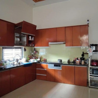 Nhà Mặt Đường Lũng Đông.diện Tích 93,2M2 Ngang 4,6M Giá Chỉ 5,5 Tỷ Có Tt