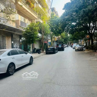 Bán Nhà Lô Góc Khoảng 20M Ra Đường 03 Ôtô Tránh- Dân Xây Chắc Chắn- Lô Góc Thoáng Sáng. Giá Bán 8Tỷ