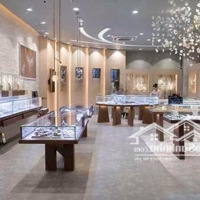 Cho Thuê Nhà Mặt Phố Bà Triệu, Diện Tích: 50M2X 5 Tầng, Nhà Mới Đẹp, Mặt Tiền Khá Rộng, Nhà Hiếm