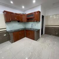 Bán nhà 3 tầng ngõ ô tô thông 42m hướng đông bắc Quang TRung