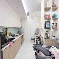 Bán Nhà Riêng Tại Thái Thịnh, 6,5 Tỷ, Gần 30M2, Pháp Lý Đầy Đủ, Đống Đa, Hà Nội