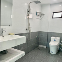 Bán Nhà Ngay Quốc Lộ 6, Bến Xe Yên Nghĩa, 42M2, 4 Tầng, 5 Phòng, Ô Tô 7 Chỗ Vào Nhà.