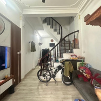 Hiếm Nguyễn Văn Cừ - Nhà Dân Xây - 3 Ngủ - Gần Ô Tô