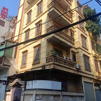 Cho Thuê Nhà 88 Ngõ 31 Hoàng Cầu 55M2X5 Tầng, Mặt Tiền 15M, Giá Bán 28 Triệu/Tháng. L/H: 0342567890