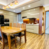 Cho Thuê Chung Cư Thành Công Tower, 57 Láng Hạ , 200M2 , 4 Ngủ, Full Nội Thất . Liên Hệ: 0971,342,965