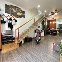 Bán Nhà Giáp Quận 1Diện Tích55M2 Nhà Đẹp Chỉ 7 Tỷ Hơn Đường Xvnt