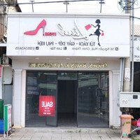 Mặt Bằng Cho Thuê Cách Ngã Tư 300M