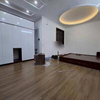 Cho thuê nhà Phố Kim Giang, 39m2 x  5 tầng, 3 ngủ, 4 WC, 12 Triệu