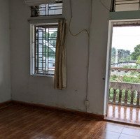Cho Thuê Nhà Riêng 3 Tầng, Mặt Ngõ, Sát Đường 40M, Cách Chợ, Trường Học Các Cấp Trong Bán Kính 500M