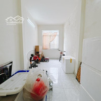 Bán Nhà Riêng4 Tầng Tại Hoàng Diệu, Quận 4, Diện Tích: 31M2, 3 Phòng Ngủ 3 Vệ Sinh Giá Bán 3 Tỷ