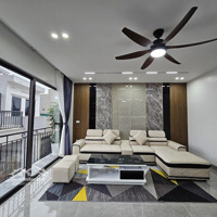 Bán Nhà Riêng Tại Hoàng Như Tiếp, 9,8 Tỷ, 42M2, X 6 Tầng Thang Máy 4 Phòng Ngủ Pháp Lý Đầy Đủ, Ở Víp