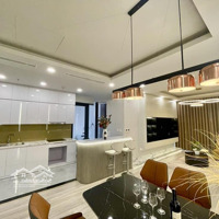 Chính Chủ Cần Bán Căn Hộ Mặt Phố Trung Kính Diện Tích 90M2 - 3 Phòng Ngủ - Căn Góc - Giá Hơn 6 Tỷ