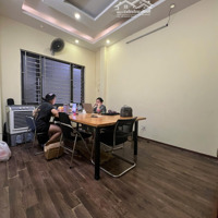 Cho Thuê Nhà Riêng Tố Hữu, 40M2 X 5 Tầng, Nhà Sạch Đẹp Phù Hợp Ở Và Làm Vp