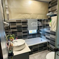 Chủ Cho Thuê Chcc Riva Park Q4,Diện Tích82M2, 2 Phòng Ngủ, 2 Vệ Sinh Giá Bán 15 Triệu/Tháng, Liên Hệ: 0902 818 001