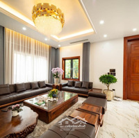Vua Mặt Phố - Bán Nhà Mặt Phố Mã Mây 32 Tỷ, 37,5M X 5Tầng