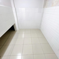 Phòng Trọ Cho 1 Người Ở Miễn Phí Tất Cả Các Chi Phí Chỉ Tính Điện Gần Đh Ngân Hàng