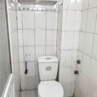 Cho thuê nhà ngõ 572 Bạch Đằng, 3 tầng, 30m2, 2 ngủ, 3 WC, 8 Triệu, 10m ra ô tô