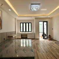 Chdv Đặng Văn Ngữ, P10, Phú Nhuận.
Nhà Đẹp Full Nội Thất - 76M2 (5X15) A4,- 3 Tầng - Ô Tô Nhỏ