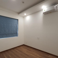 Cho Thuê Căn 2 Phòng Ngủcó 3 Máy Lạnh 2 Máy Nước Nóng Giá Chỉ 9 Triệu8 Q7 Sg Riverside. Liên Hệ: 0933.339.321 Thụy