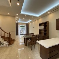 Cho Thuê Nhà Riêng Ngõ 99 Xuân La 60M2 * 4T Đồ Cb Giá 14 Triệu/Th. Liên Hệ: 0339937555