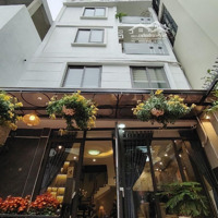 Hơn 8 Đồng. Nhà Mới 95%. 45M2X5 Tầng,Mặt Tiền6M. 2 Mặt Thoáng, Cạnh Hồ, Sau Ra Mặt Đường