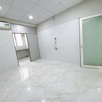 Phòng Tách Bếp Thoáng Mát Ngay Đường Hoàng Diệu 2