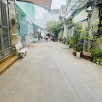 Nhà mới, ô tô đậu đỗ cửa, gần Chợ Võ Thành Trang, 4.1 tỷ