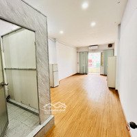Chính Chủ Cho Thuê Phòng Ban Công 40M2 Full Nội Thất Gần Ngã 4 Hàng Xanh,Hutech, Gtvt, Ngoại Thương