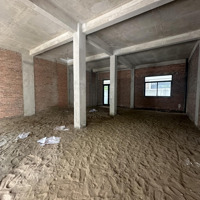 Bán Nhà Phố 162M2 Có 2M Xẻ Khe Bên Hông Cạnh Trường Học Vinshool Giá Bán 30 Tỷ