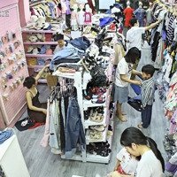 Sang Shop Thời Trang Trẻ Em Hoàng Diệu 2, Dt: 4X9,5M, Mb 13 Triệu/ Tháng