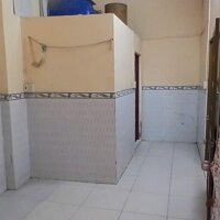 HẺM XE TẢI NGAY BX MIỀN TÂY NGANG 5 X 23 NỞ HẬU 6M CHỈ 4.2 TỶ  - Ngay trường An Lạc 1 KDC Nam Hùng Vương - 5 X 23 nở hậu 6m có 2pn có thể làm 4 Pn. - Sổ hồng riêng không quy hoạch lộ giới.  Lh Độ 0704 574 201