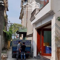 Nhà Đẹp Chủ Tự Xây Chắc Chắn - Ô Tô Đỗ Cửa Qua Nhà - 15M Ra Ô Tô Tránh - Mặt Tiền Rộng Vuông Đẹp.
