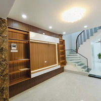 Bán Nhà Nguyễn Phúc Lai Đống Đa - Khu Phân Lô - Oto Vào Nhà -Vị Trí Siêu Đẹp - Full Tiện Ích